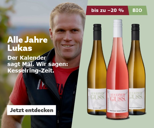 Winzer Foto und 3 Weinflaschen