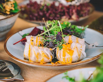 Weinbegleitung: vegetarische Dumplings mit Soße