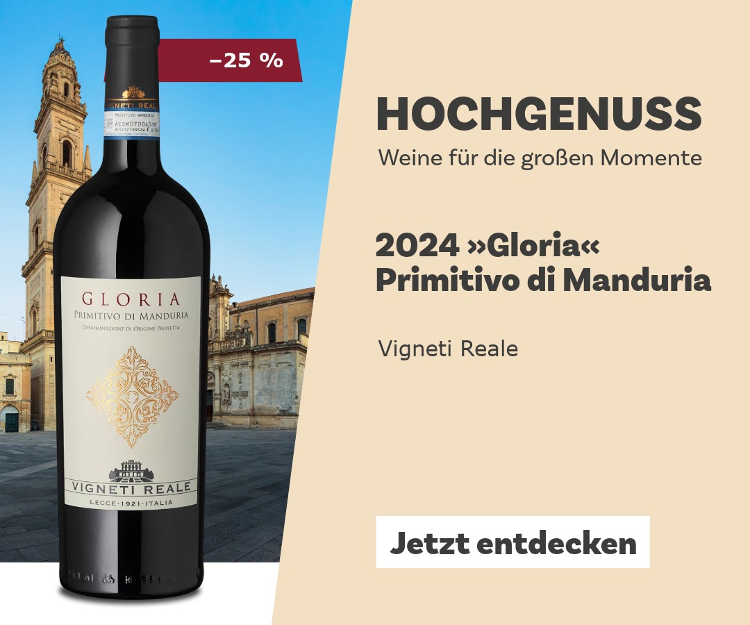Rotwein und eine Burg in Italien