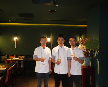 Restaurant YA