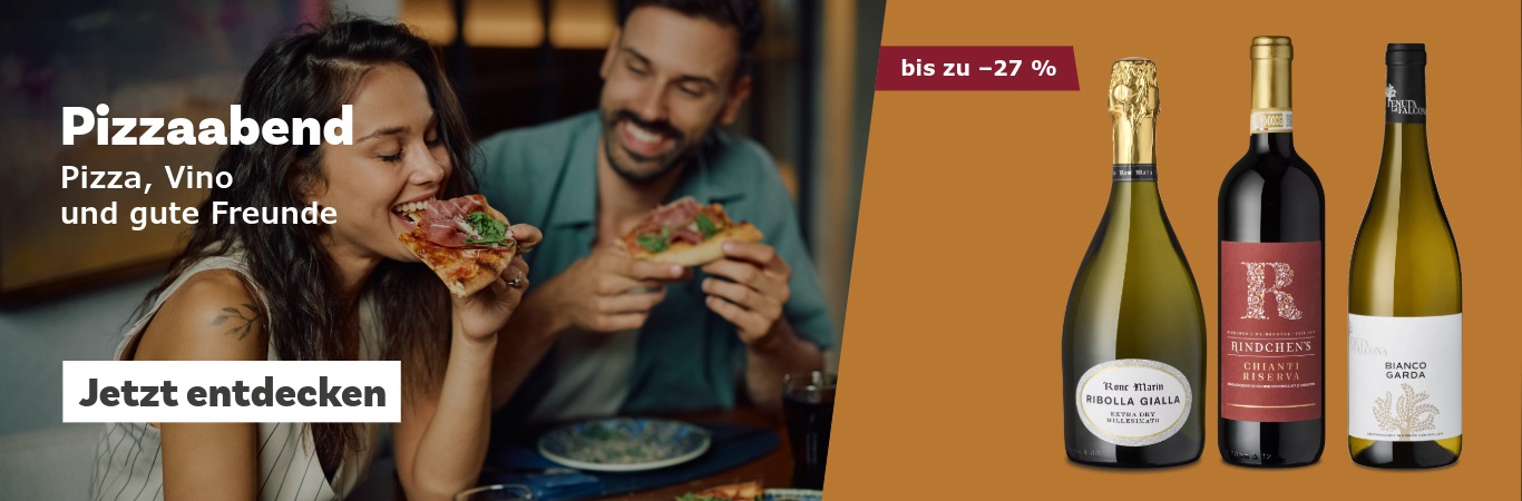 2 Personen die Pizza essen und 3 Weine