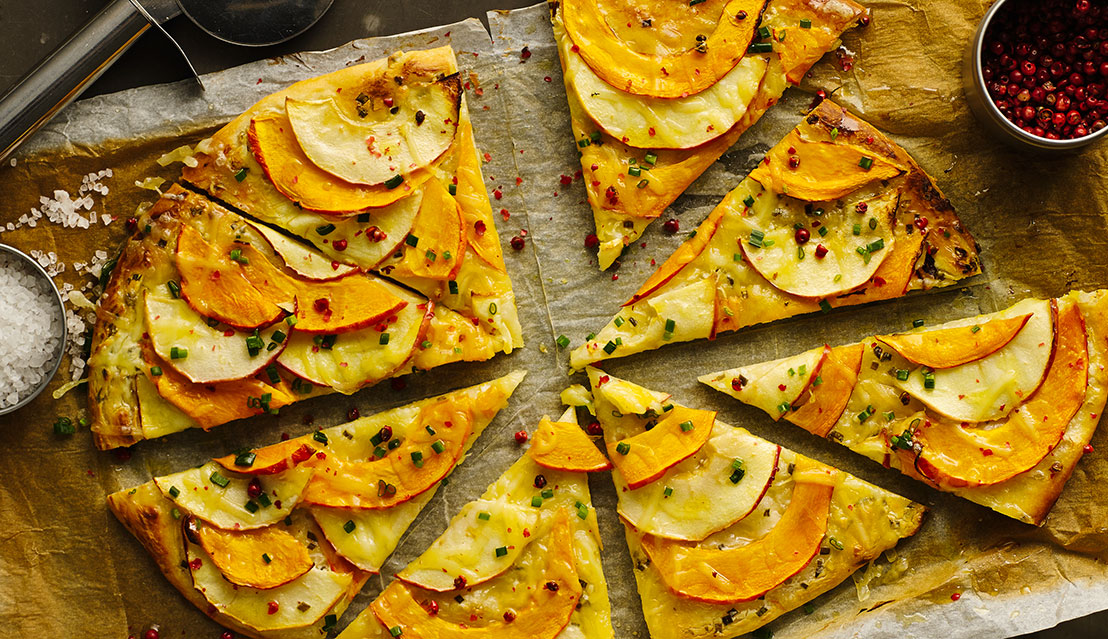 Apfel–Kürbis–Flammkuchen Rezept Kürbis Pizza