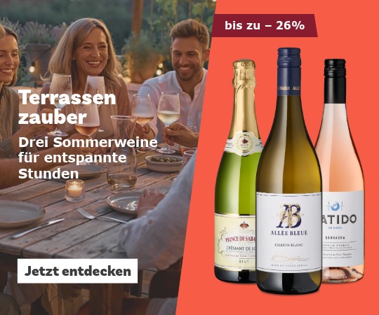 Freunde bei Sonnenuntergang und 3 Terrassenweine