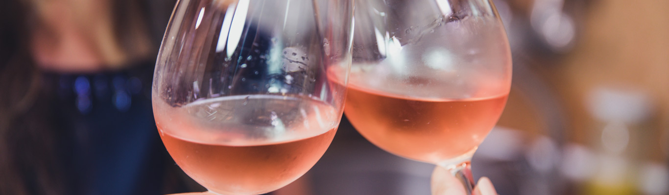 Uhlenhorster Weinstube: Ros(é)ige Aussichten