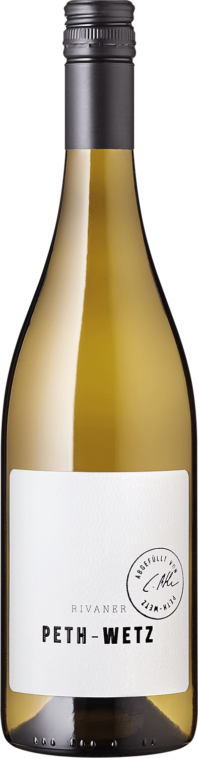 Rivaner Weinflasche Peth-Wetz, Rivaner, Weißwein im Glas, Detailansicht.