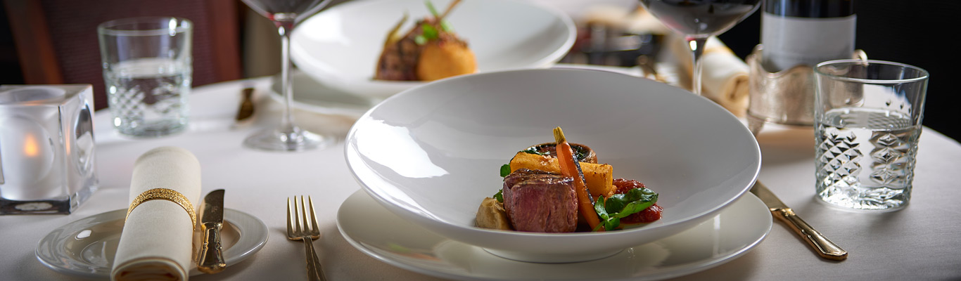 Restaurant Liman: Maritimes Flair am Mühlenkamp Exquisites Gericht mit Weinbegleitung im Restaurant