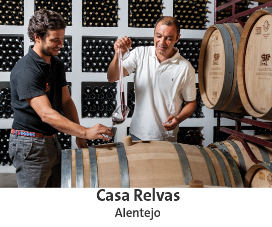 Weinprobe beim Casa Relvas, Fasslagerung im Weinkeller