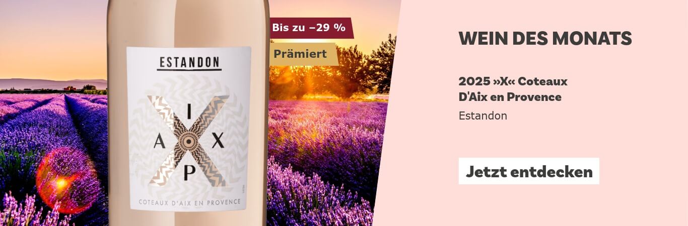 Weinflasche mit Naturhintergrund