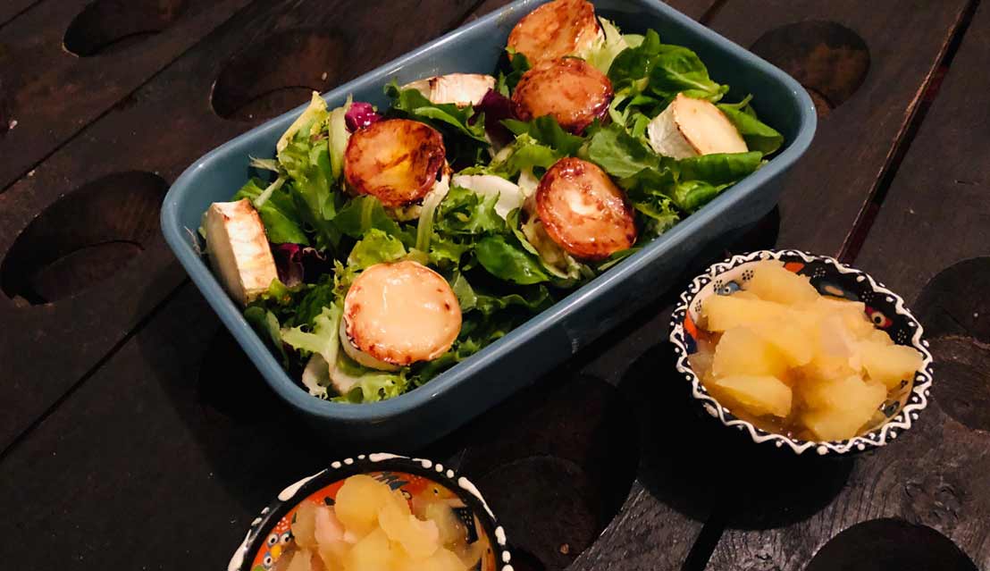 Gratinierter Ziegenkäse mit Birnenchutney und winterlichem Blattsalat Wein und Ziegenkäse