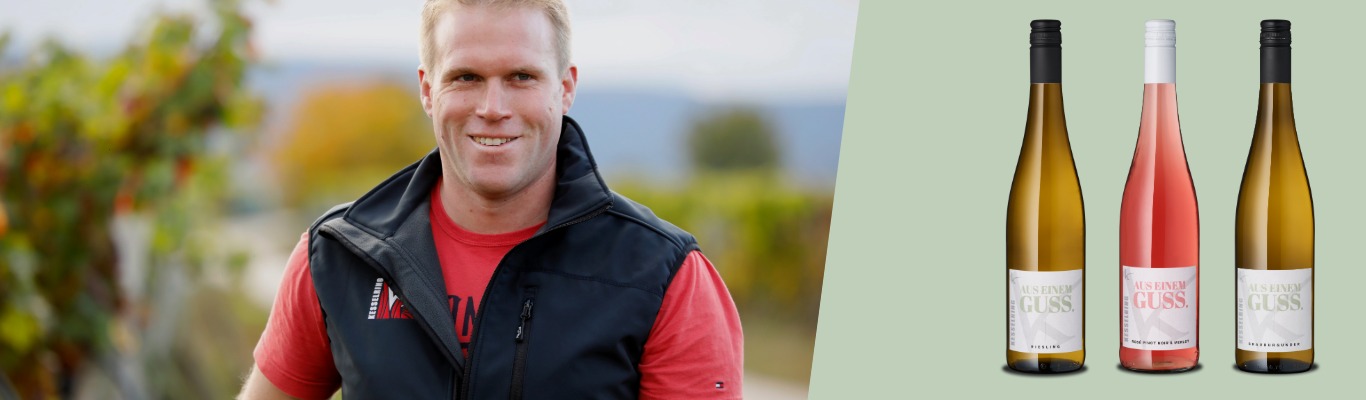 Winzer Foto und 3 Weinflaschen