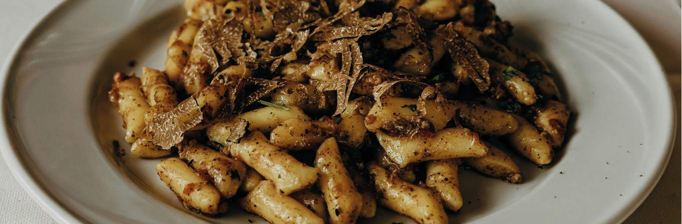 Rezept zum Wein Hangemachte Nudeln mit Pilzen und Trüffel