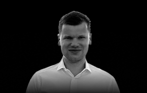 Meet your Winemaker Weingut frey Bild vom Winzer in schwarz-weiss